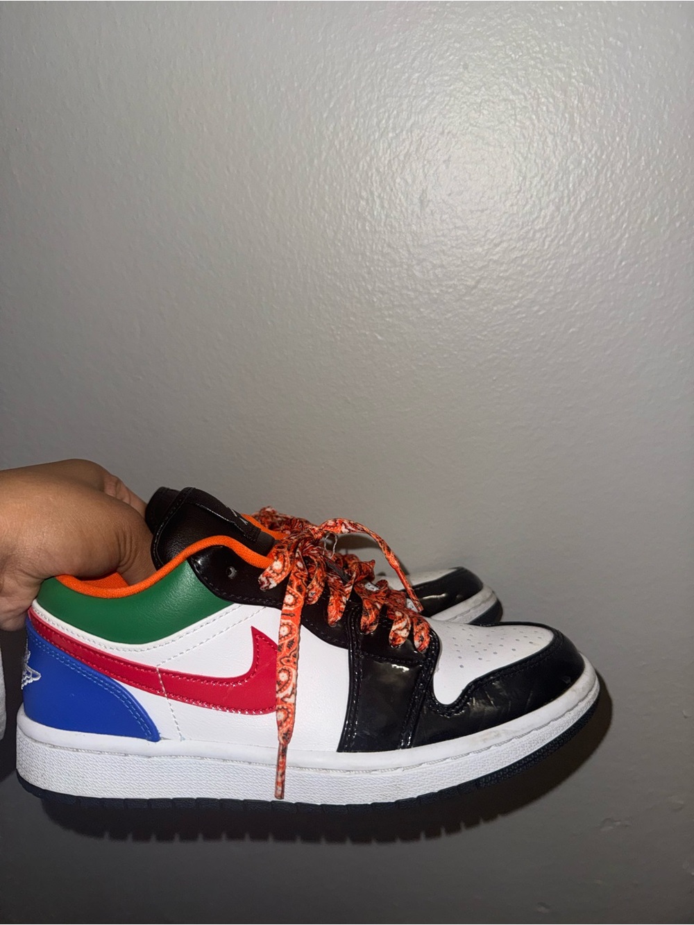 Nike Kids Low-Top Sneakers in White, Black, Red, Blue, Green, Orange